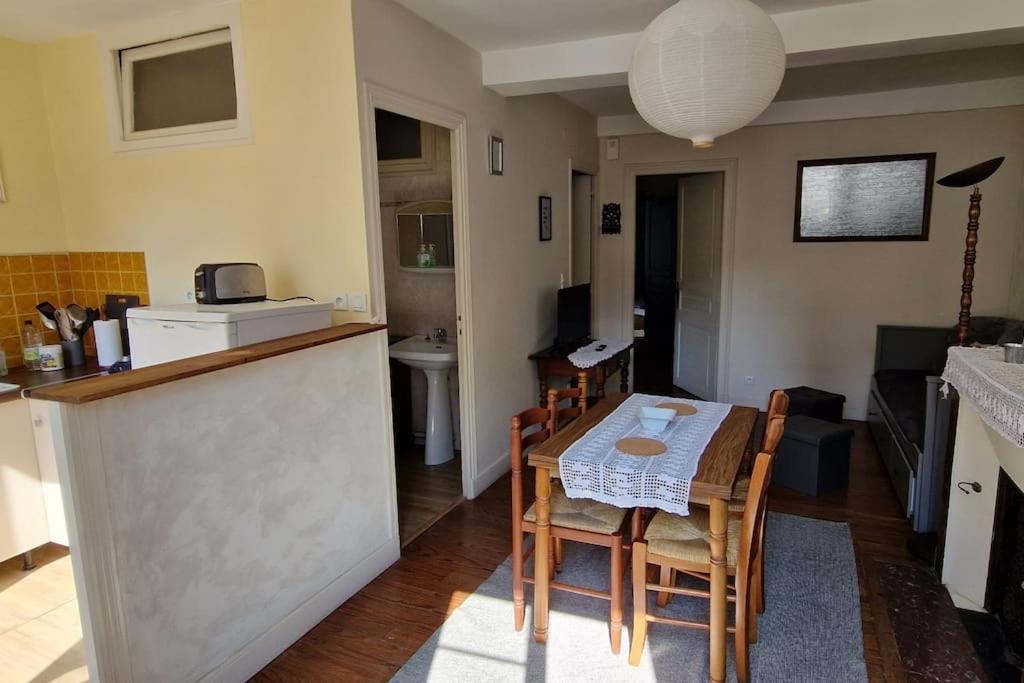 Appartement Dans Maison De Ville - 4 Personnes 올롱생테마리 외부 사진